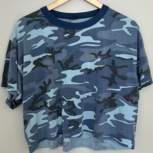 Vintage blue cropped camo t shirt.